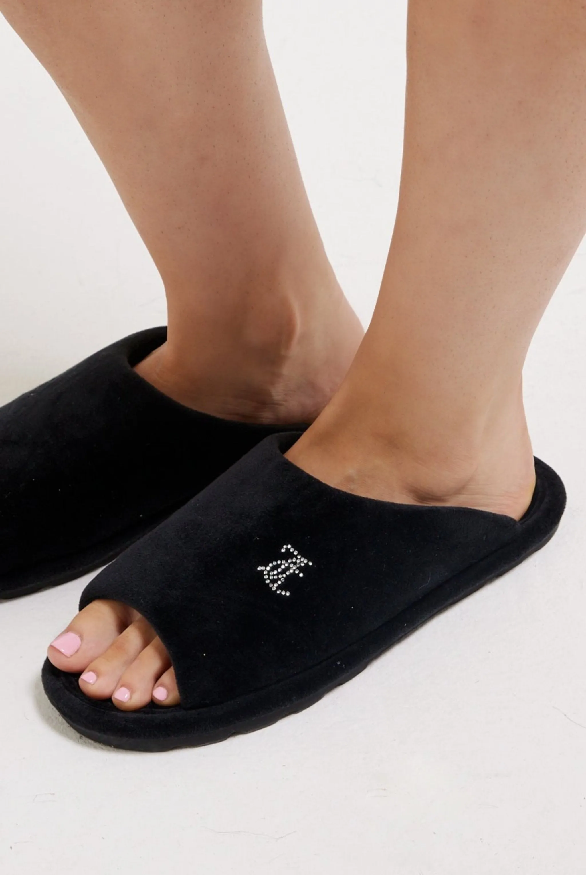 BLACK VELOUR PADDED SLIPPER