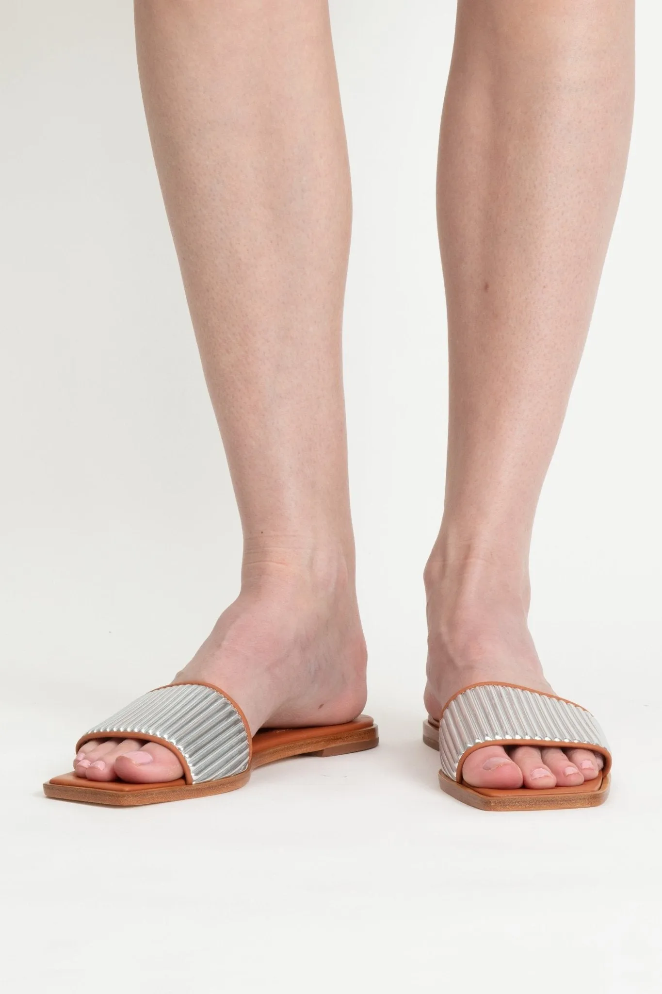 CARTER FLAT SANDAL