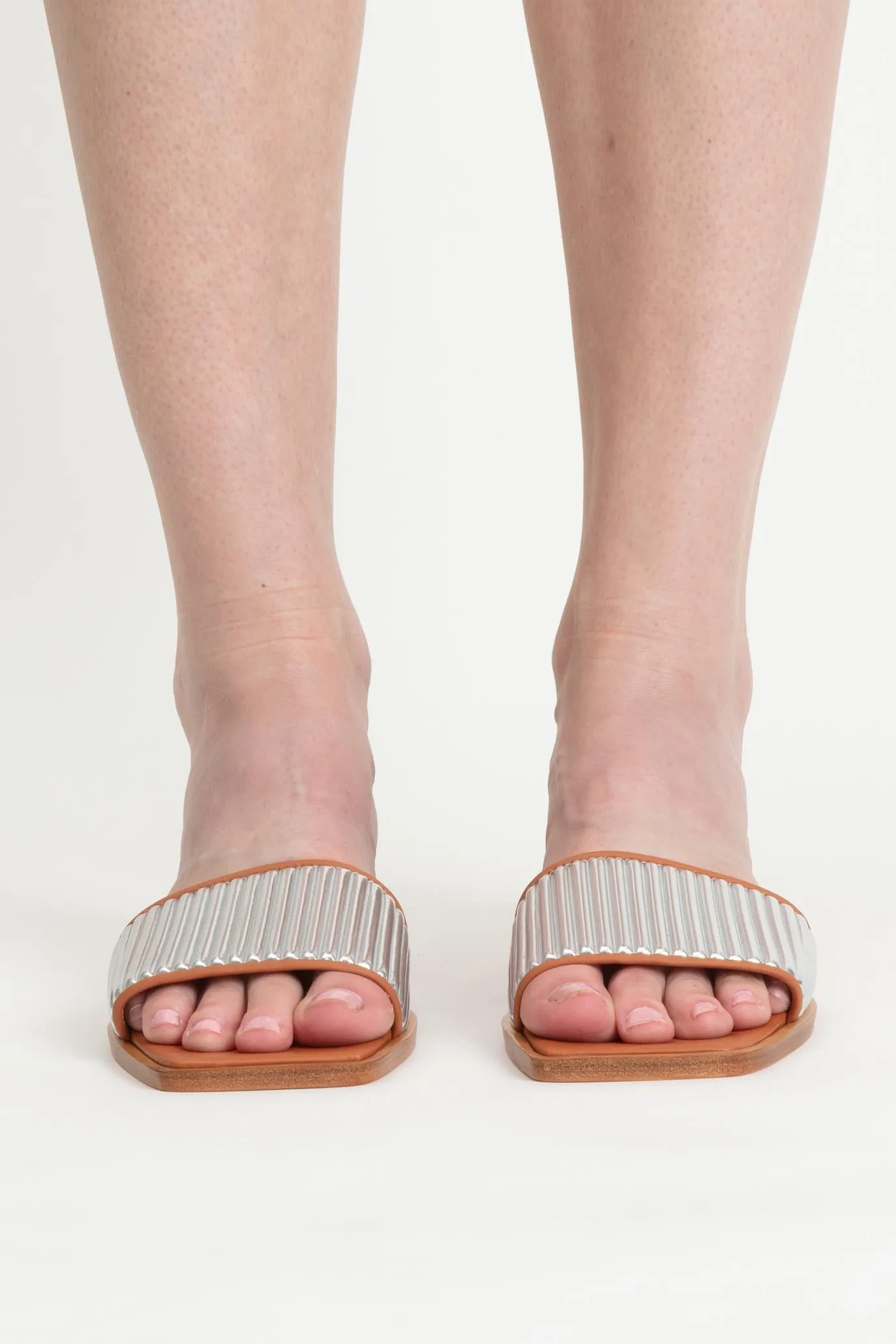 CARTER FLAT SANDAL