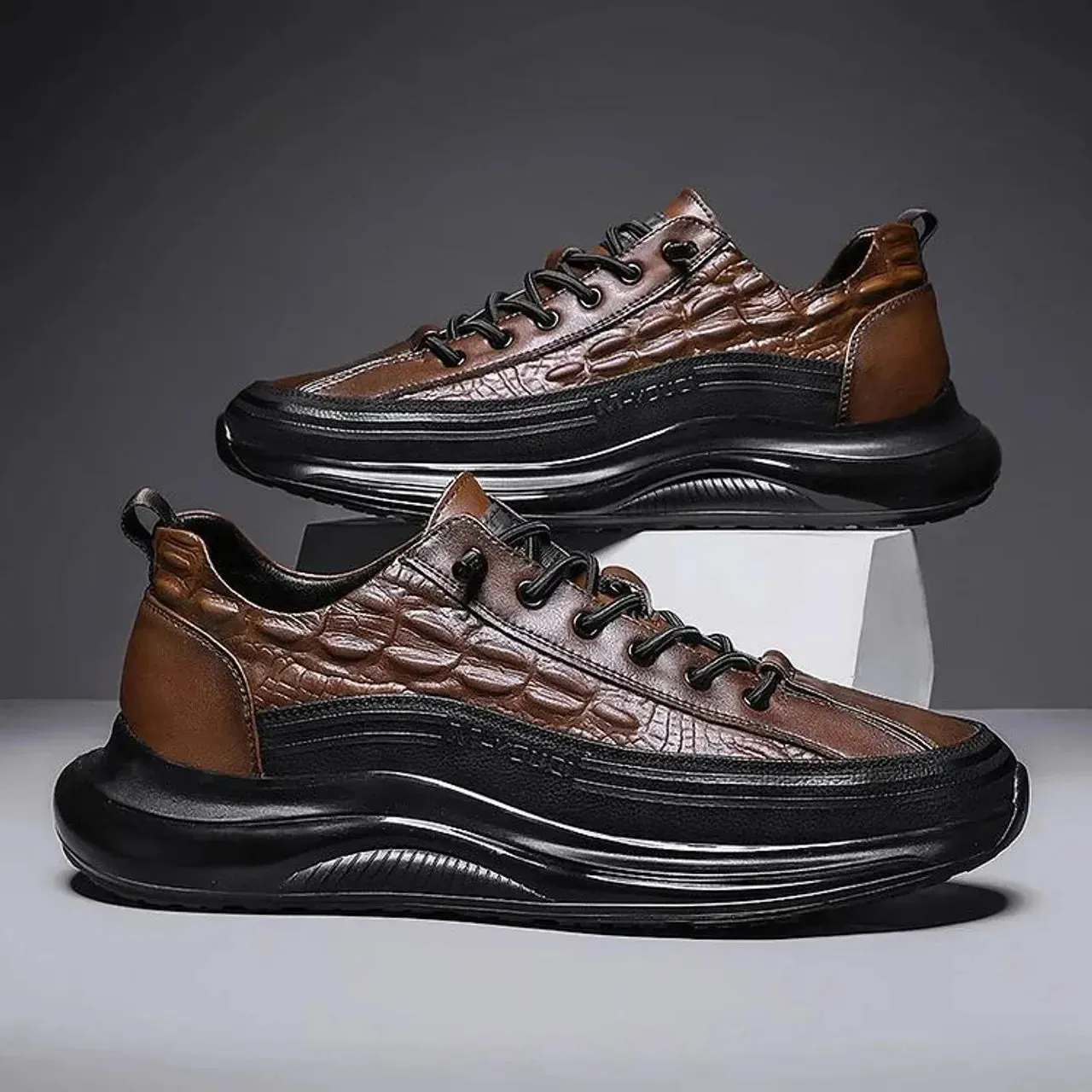 CustomFit Maßgeschneiderte Leder-Sneaker