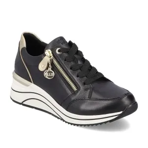 D0T03 Wedge Sneaker