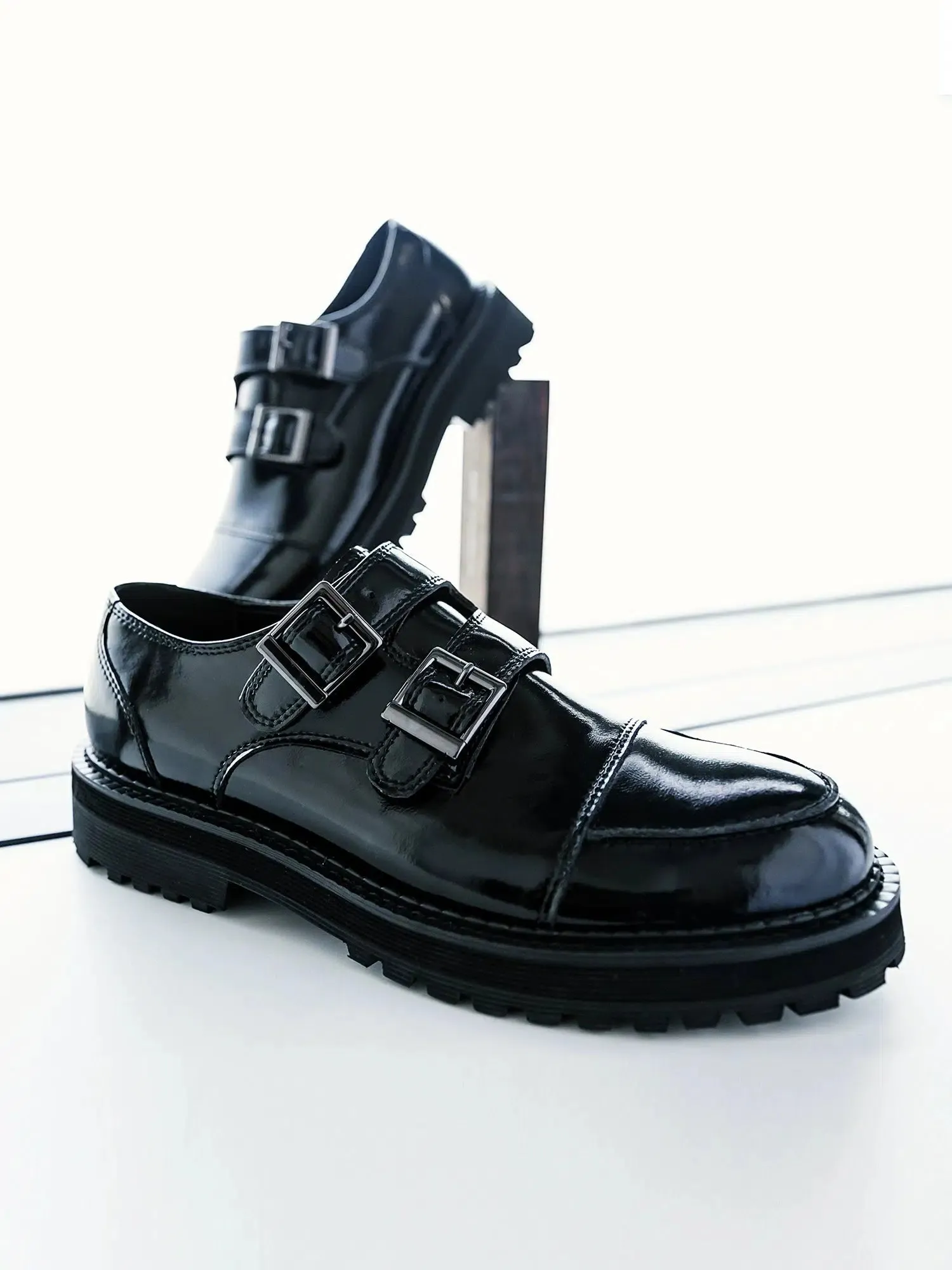 Double Buckle Casual Shoes
