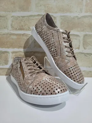 EG17P Taupe Print by Cabello