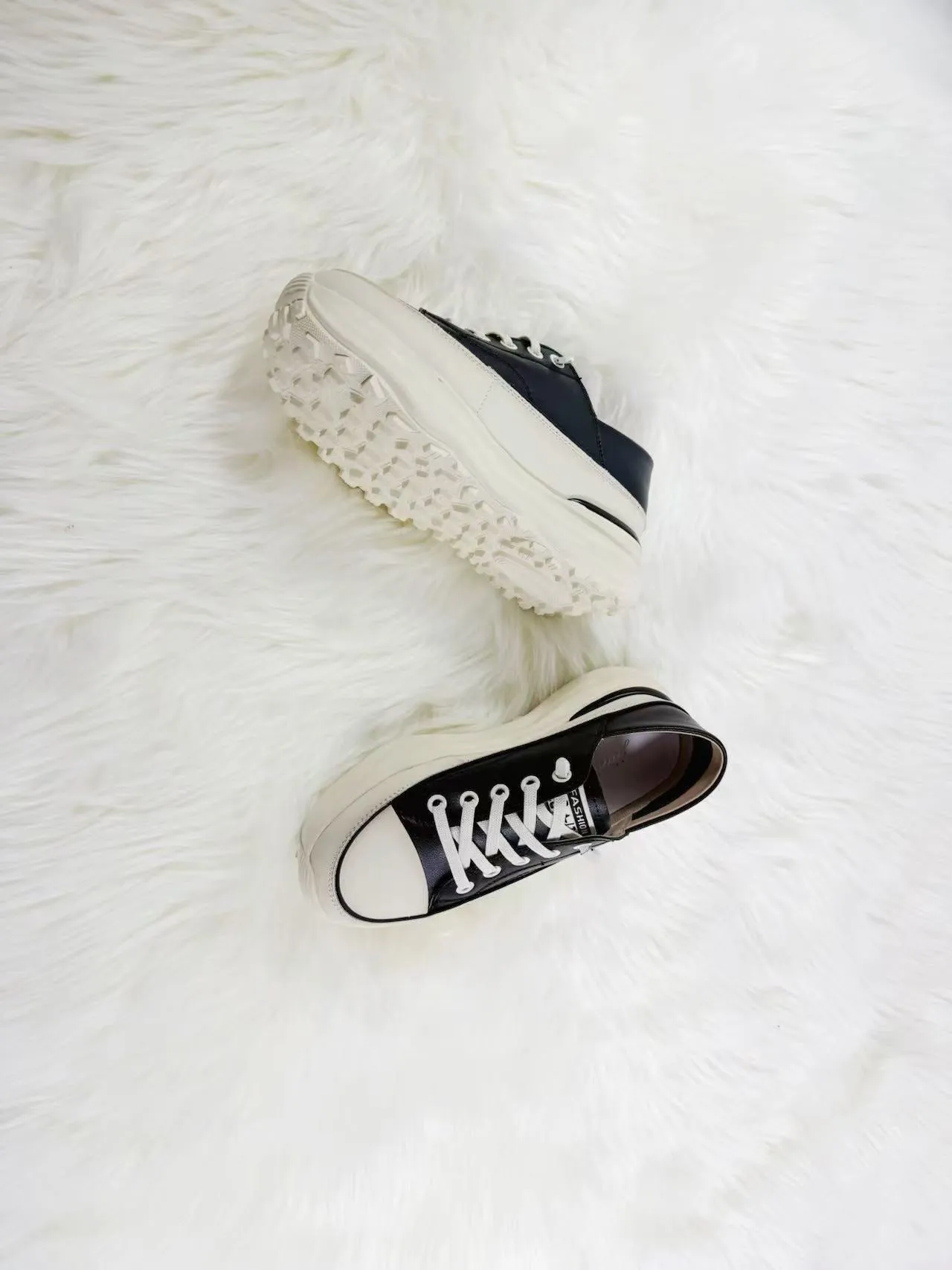 Elizabethlike Women's Thick-Soled Genuine Leather Muffin Sports Casual Shoes