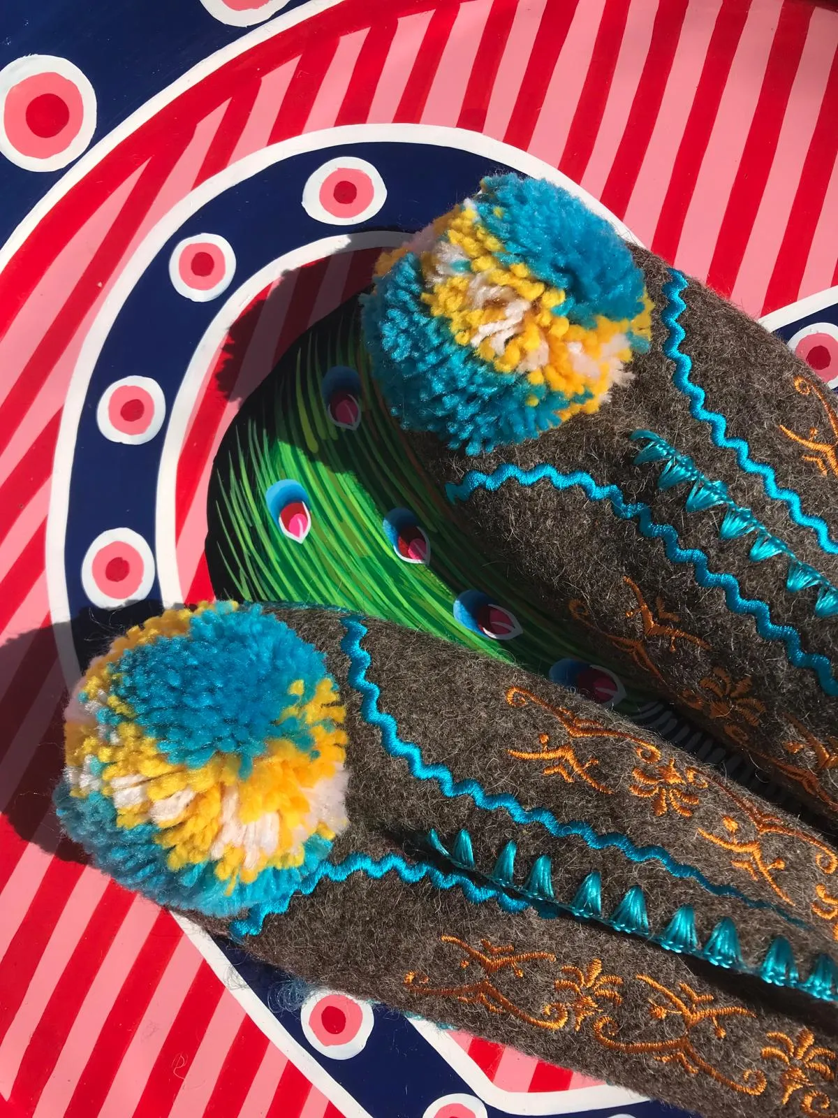 Greek pom pom slippers 43