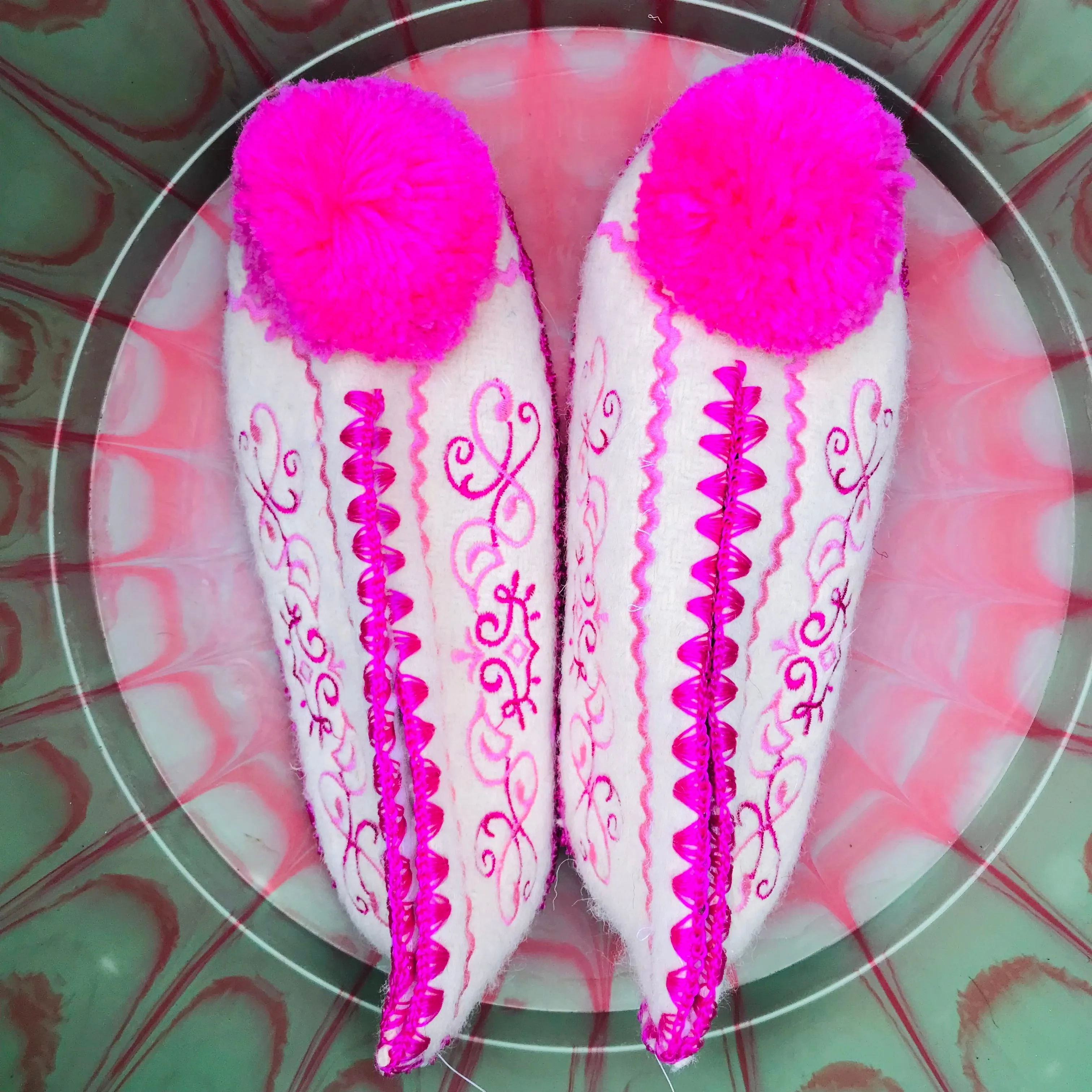 Greek pom pom slippers - size 37