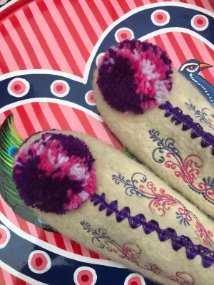Greek pom pom slippers size 40