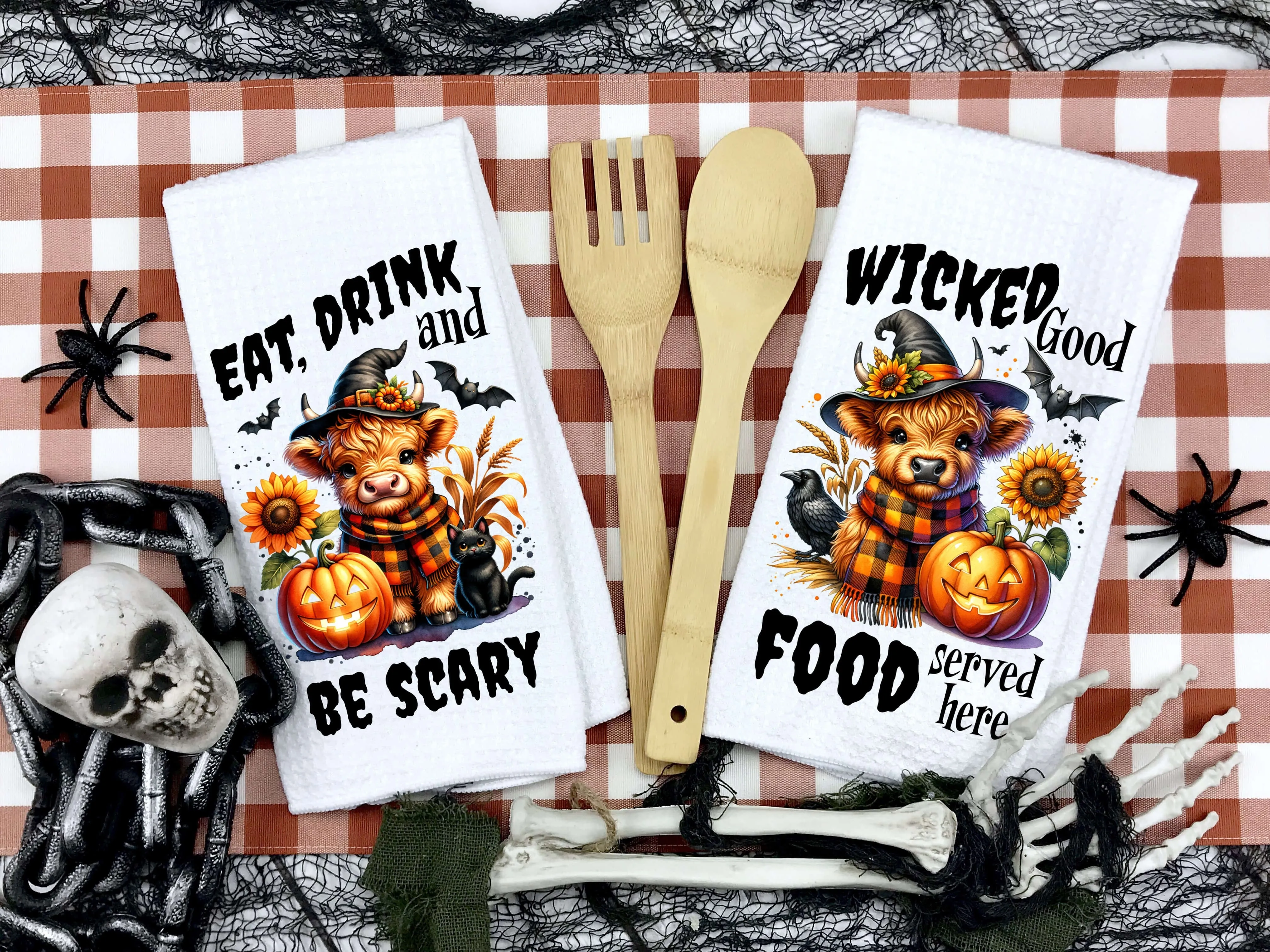 Highland Cow Halloween Kitchen Towel Set – Spooky Farmhouse Decor, Fall Witch Cow Tea Towels