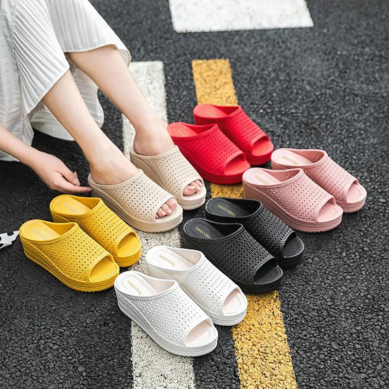 INSTOCK- Women's summer slippers with thick bottom