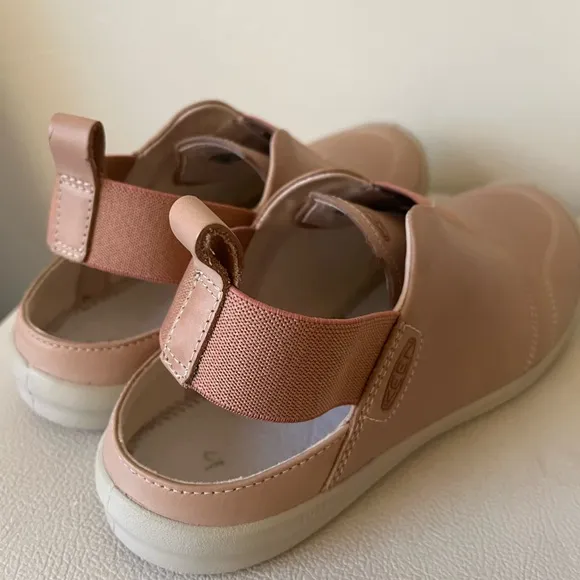 KEEN Lorelei II Slip-On Tan/Brick Dust Casual Shoes Women’s Size 9