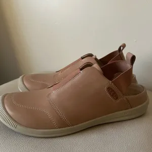 KEEN Lorelei II Slip-On Tan/Brick Dust Casual Shoes Women’s Size 9