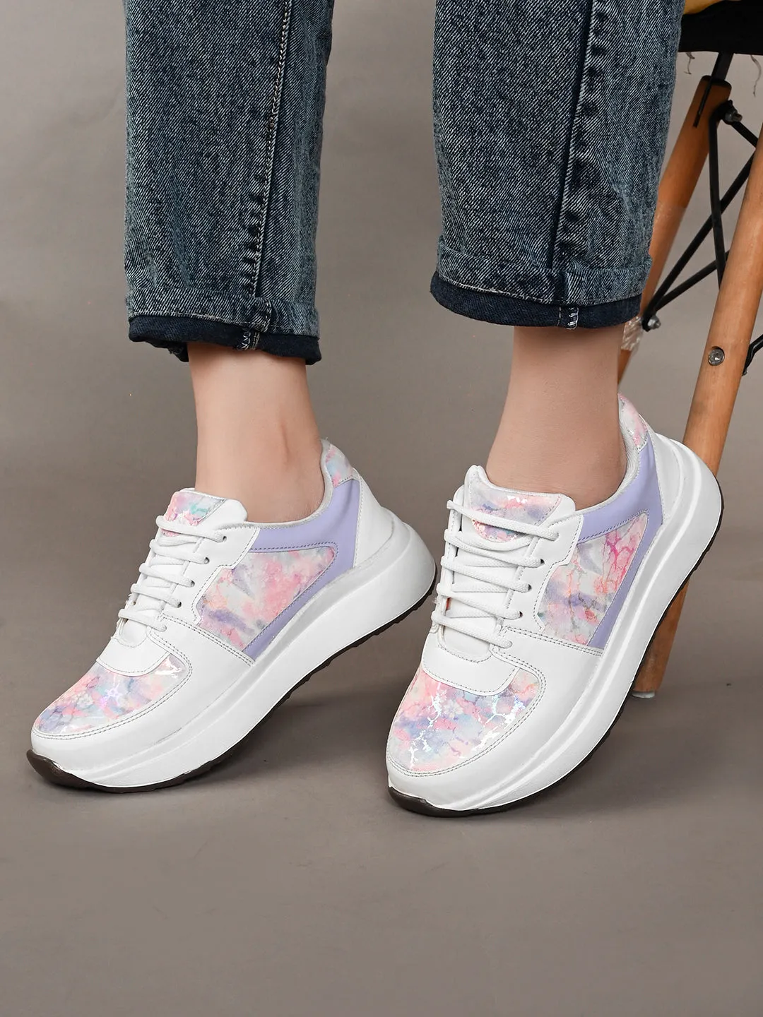 Lightweight Smartlace up Soft Sneaker shoe