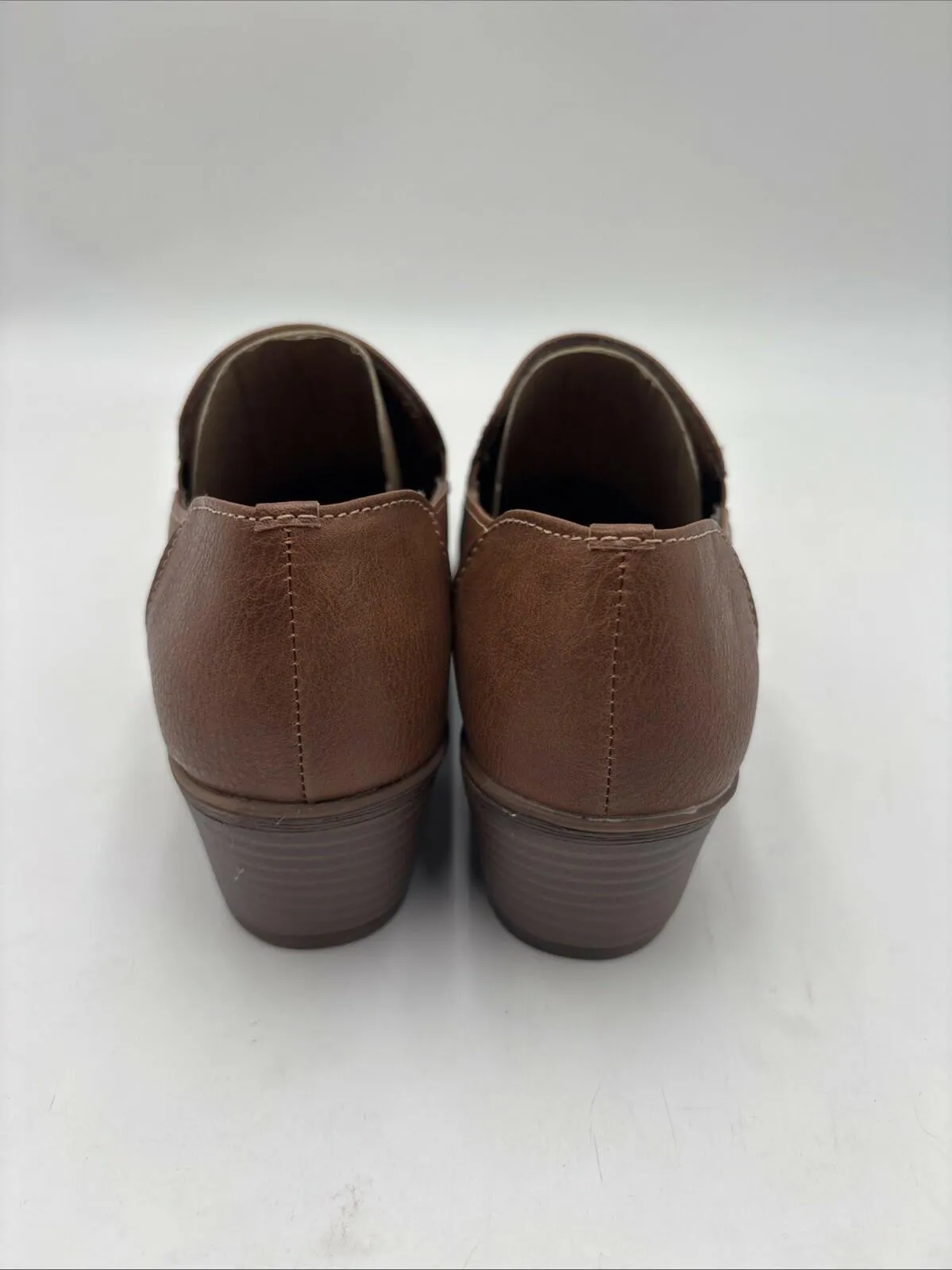 NWOB Women’s Eurosoft Augusta Heeled Loafers Tan Size 6M/37