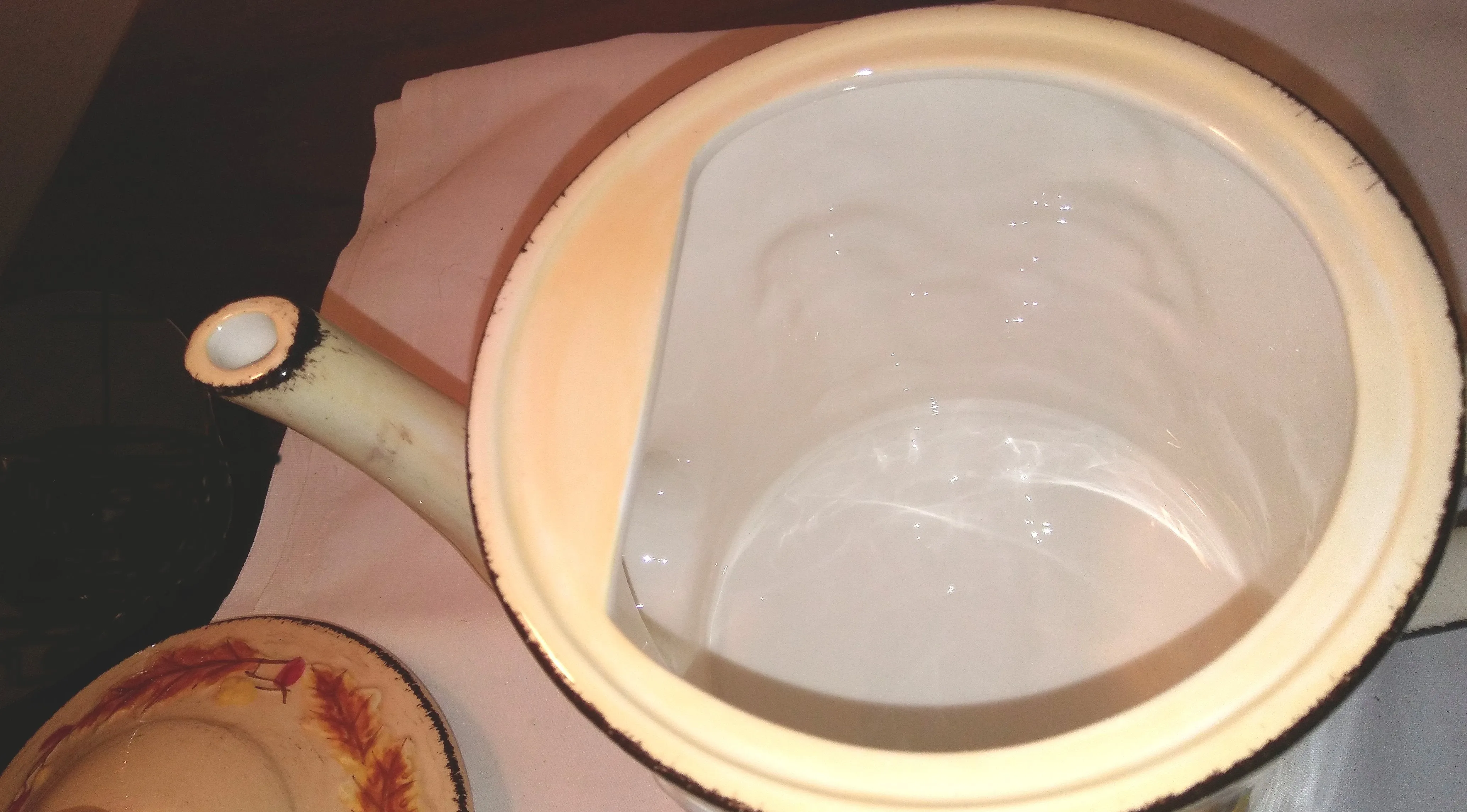 PILGRIMS COFFEE POT