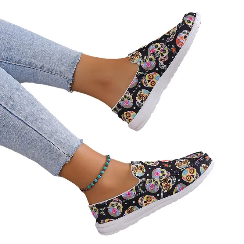 Skull Motif Lightweight Canvas Sneakers