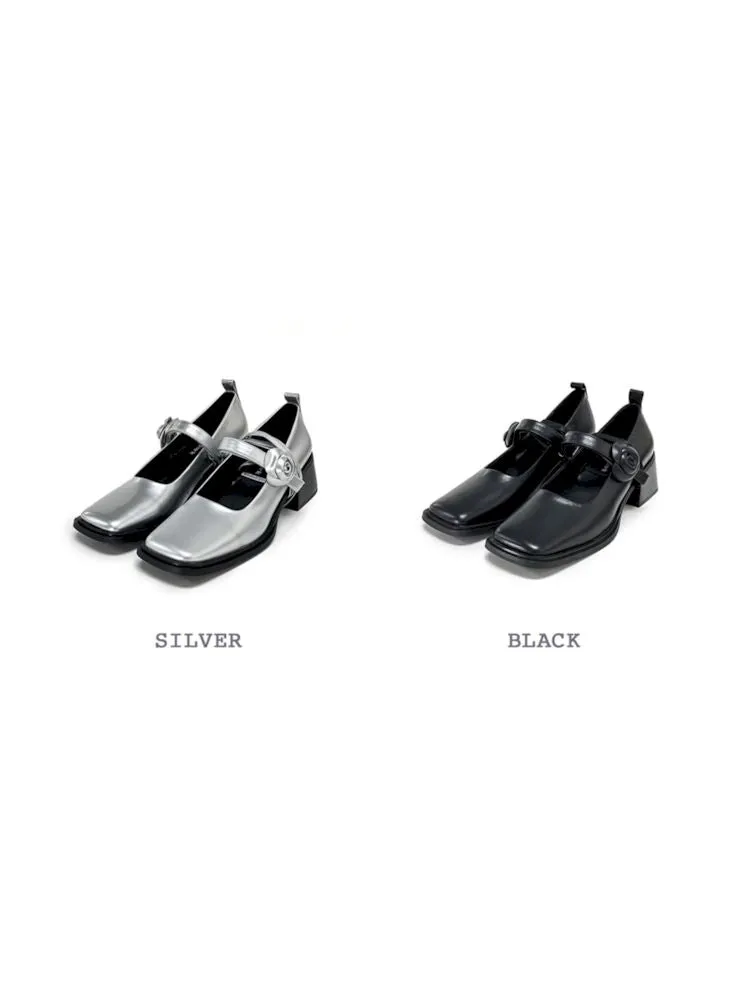 square toe leather shoes
