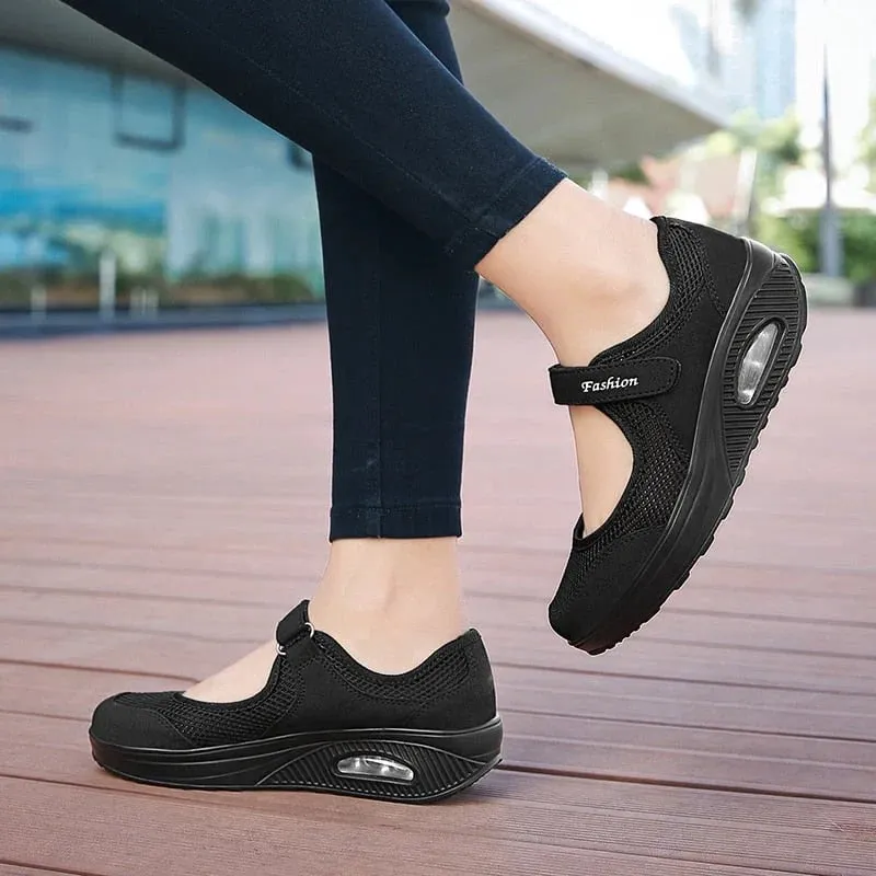 Stretchable Breathable Lightweight Walking Shoes
