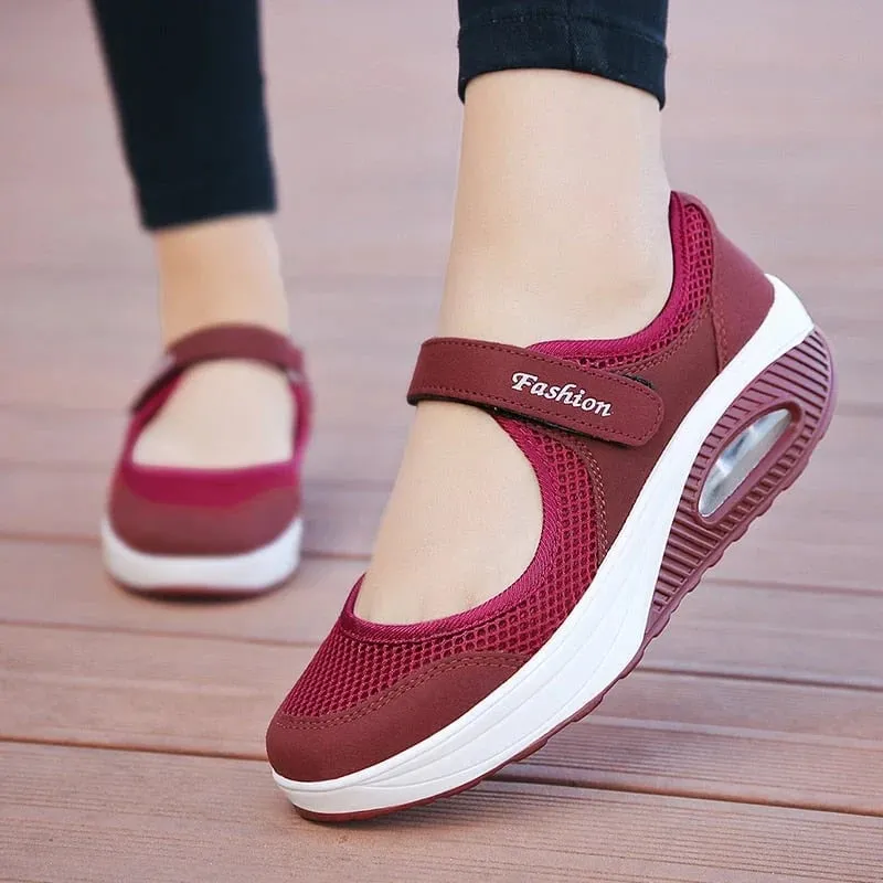 Stretchable Breathable Lightweight Walking Shoes
