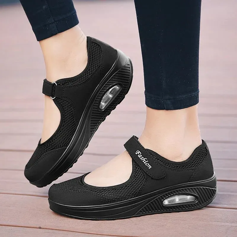 Stretchable Breathable Lightweight Walking Shoes