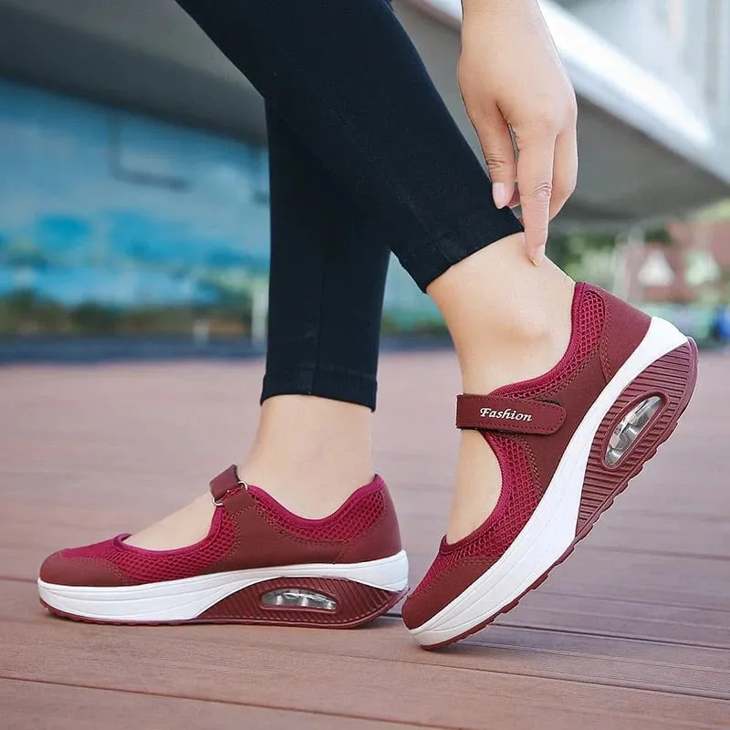 Stretchable Breathable Lightweight Walking Shoes