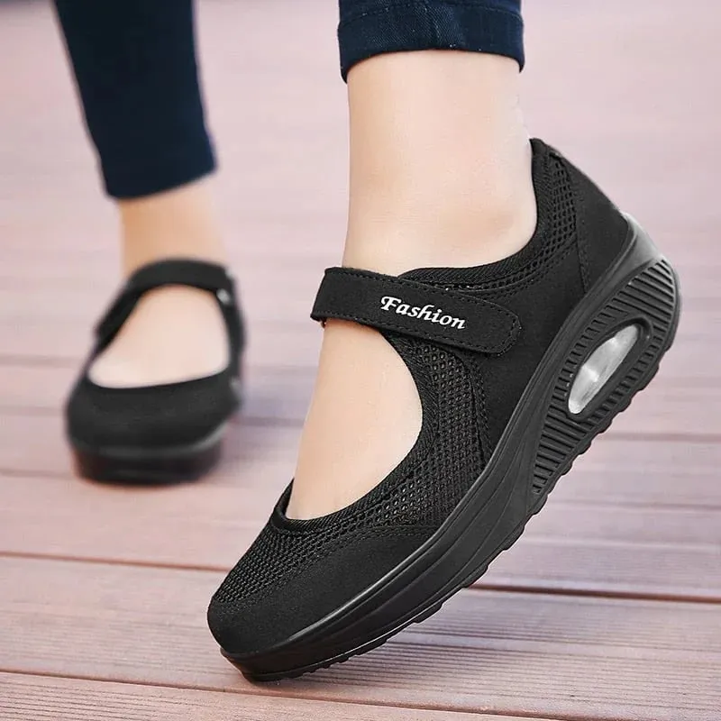 Stretchable Breathable Lightweight Walking Shoes