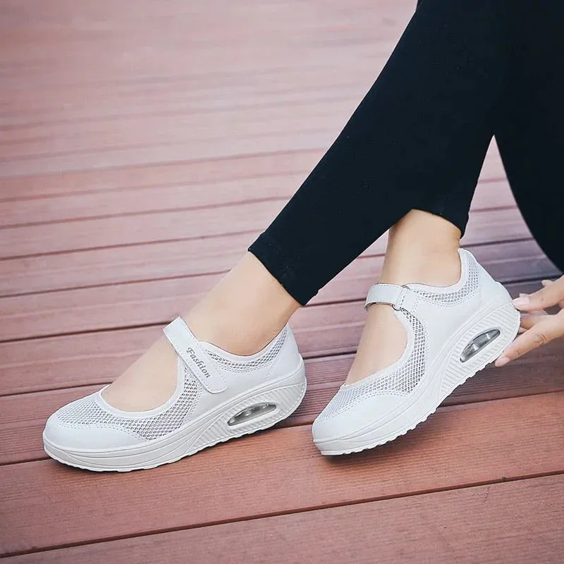 Stretchable Breathable Lightweight Walking Shoes