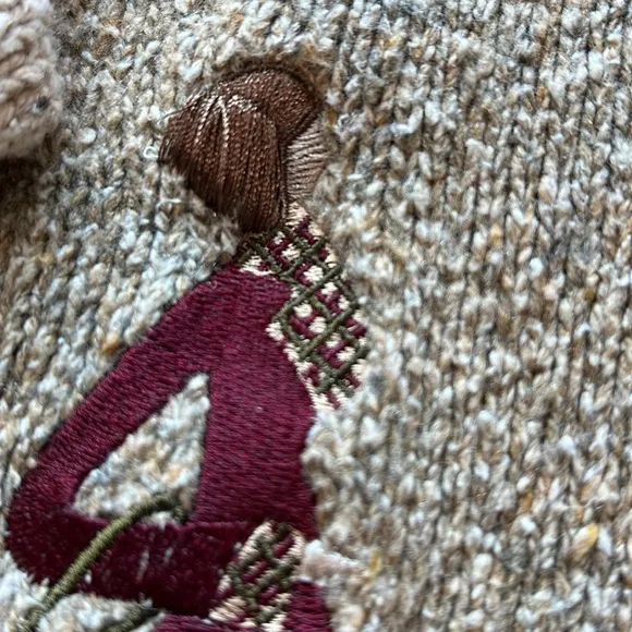 Tanjay - M, beige embroidered fall sweater, zippered, dog/cottage