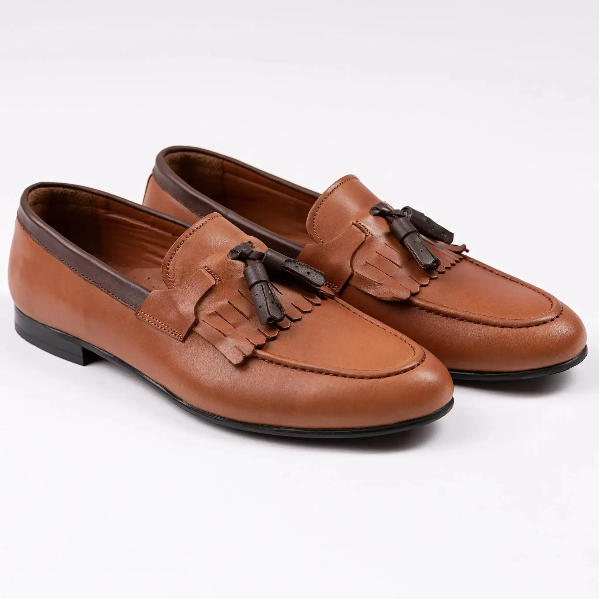 Two-toned Kiltie Loafers Caramel