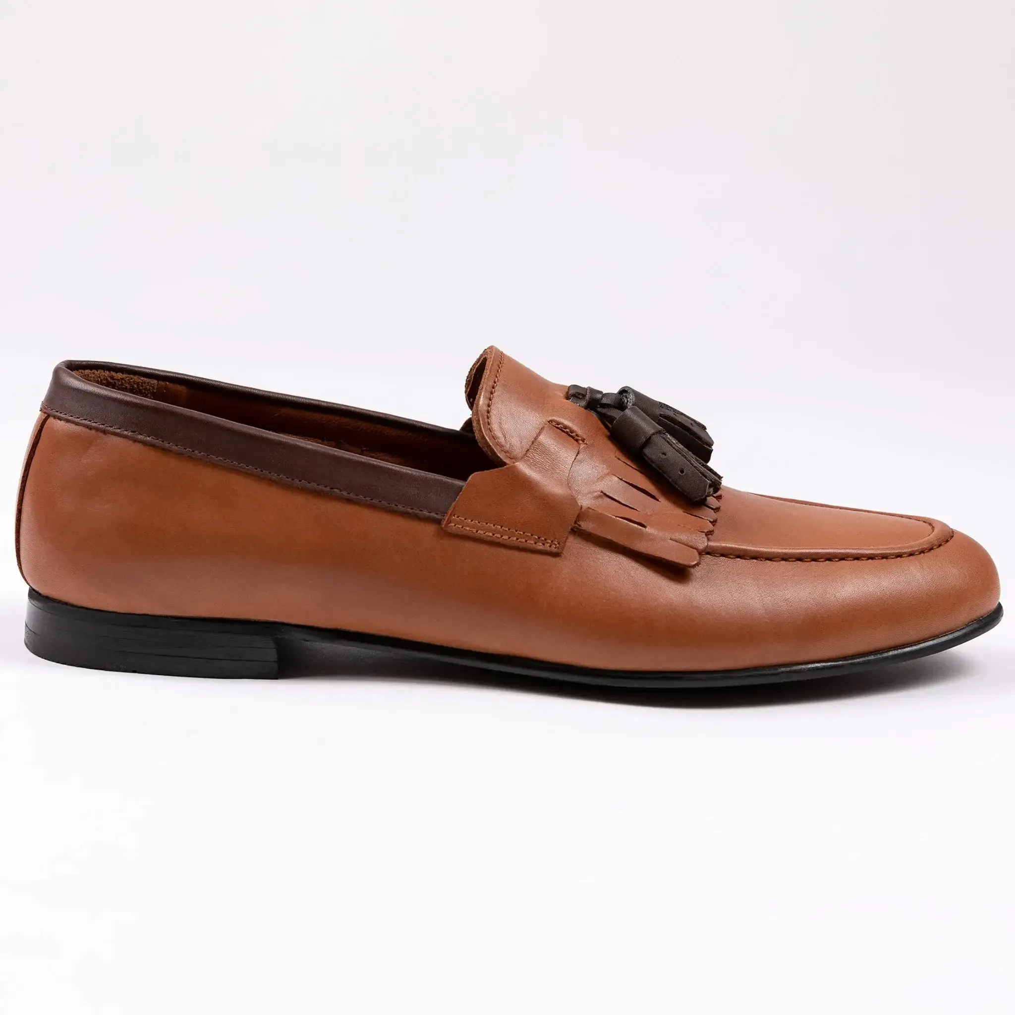 Two-toned Kiltie Loafers Caramel