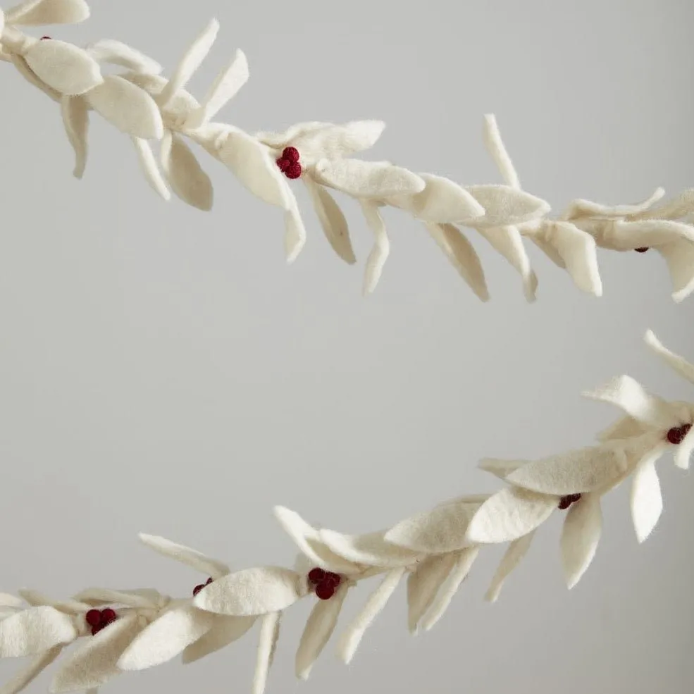 Winter Ruscus Garland