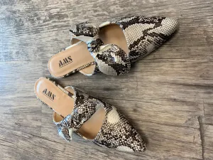 Women’s Casual Shoes Size 8.5